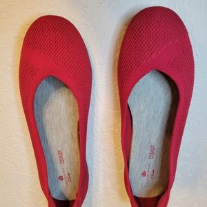 Clarks Red Coud Steppers